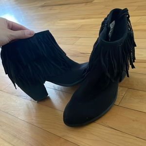 Black, very gently used, size 7 womens booties